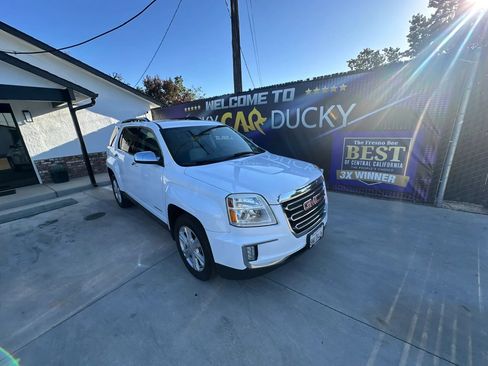 Used 2017 GMC Terrain SLT FWD image 3