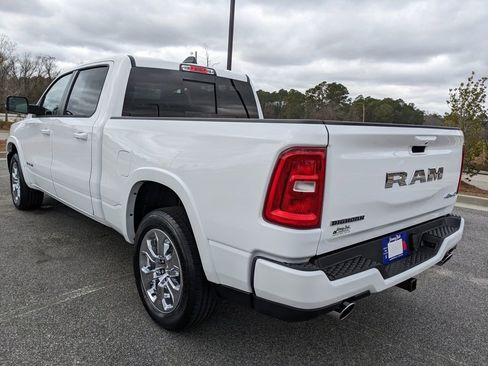 New 2026 RAM 1500 4x4 Crew Cab image 21