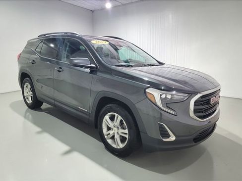 Used 2019 GMC Terrain SLE w/ Driver Convenience Package image 2