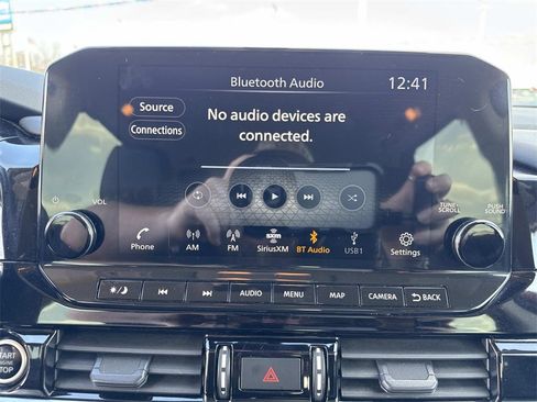 Used 2023 Nissan Pathfinder SL image 18