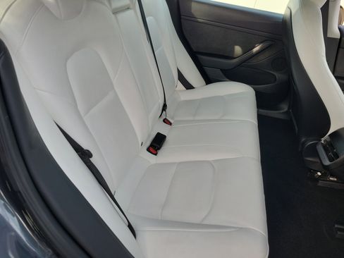 Used 2023 Tesla Model 3 Performance image 22