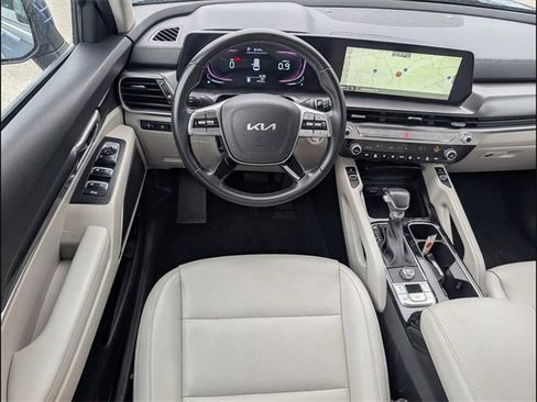 Used 2024 Kia Telluride S w/ S Sunroof Package image 8