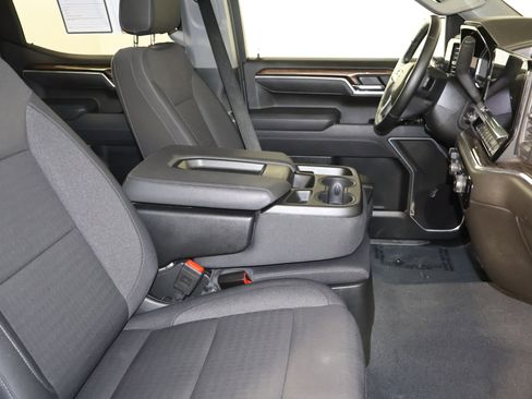 Used 2025 Chevrolet Silverado 1500 LT image 44