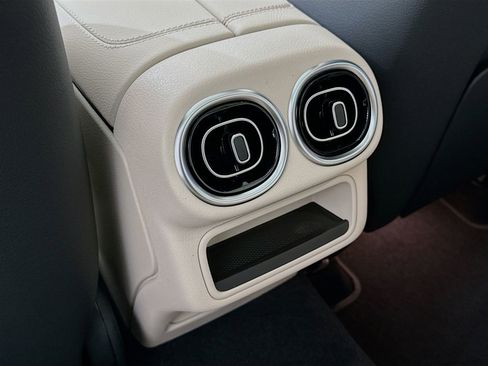 New 2026 Mercedes-Benz GLC 300 image 28