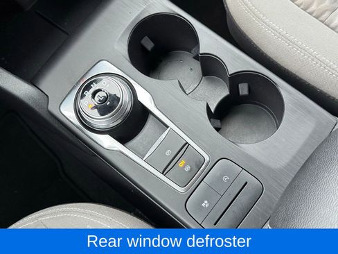 Used 2020 Ford Escape SE image 24