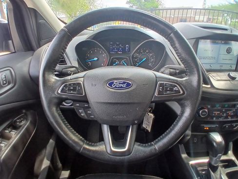 Used 2017 Ford Escape SE w/ SE Leather Comfort Package FWD image 14