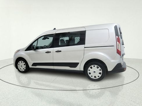 Used 2020 Ford Transit Connect XLT image 5