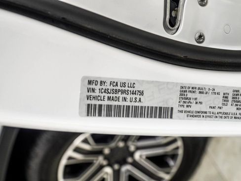 Used 2024 Jeep Wagoneer L Series II w/ Flexible Seating Group image 40