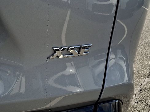 Used 2022 Toyota RAV4 XSE w/ Premium Package image 33