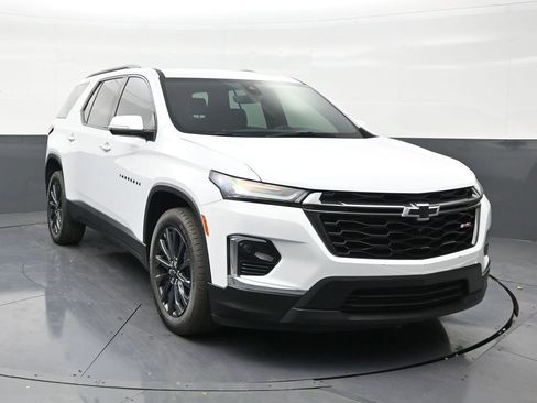 Used 2024 Chevrolet Traverse RS FWD image 7