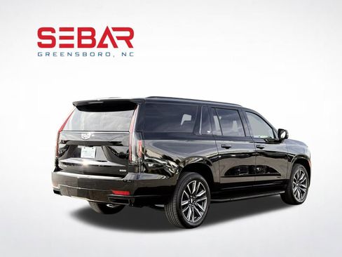 Used 2023 Cadillac Escalade ESV Sport AWD/4WD image 10