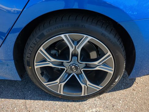 Used 2021 Kia Stinger GT-Line w/ Sun & Sound Package image 37