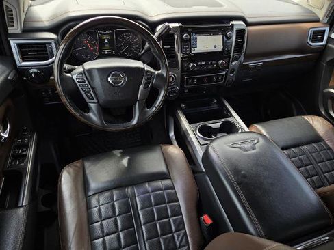 Certified 2017 Nissan Titan Platinum Reserve AWD/4WD image 16