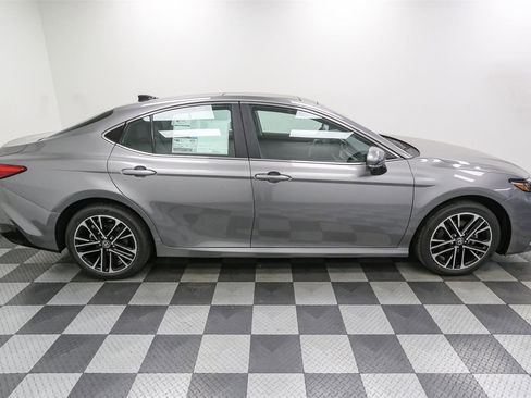 New 2026 Toyota Camry XLE image 7