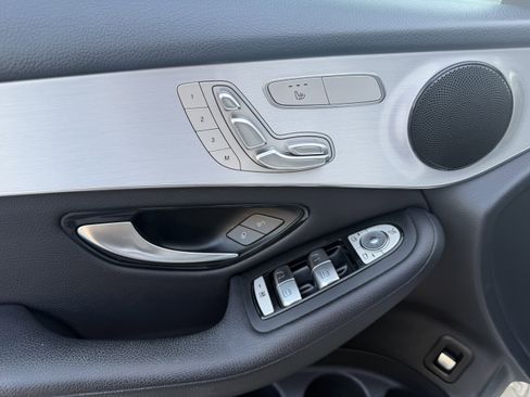 Used 2019 Mercedes-Benz GLC 300 image 25