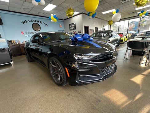Used 2021 Chevrolet Camaro SS image 12