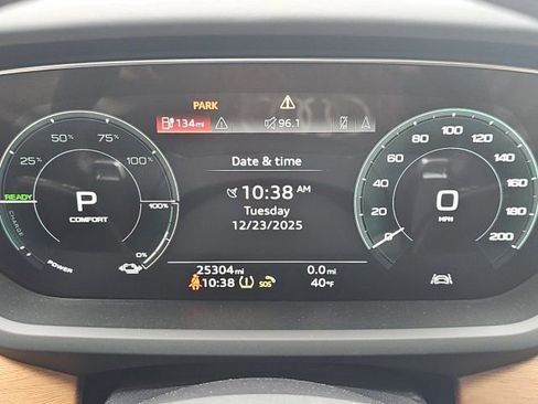 Used 2023 Audi e-tron GT Premium Plus image 17