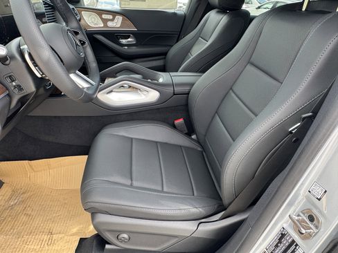 New 2025 Mercedes-Benz GLS 450 4MATIC image 18