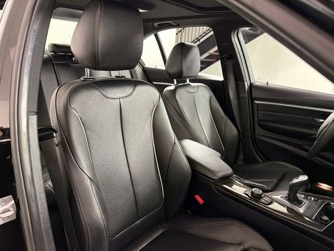 Used 2017 BMW 330i xDrive Sedan AWD/4WD image 25