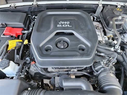 Certified 2022 Jeep Wrangler Unlimited Sahara image 40