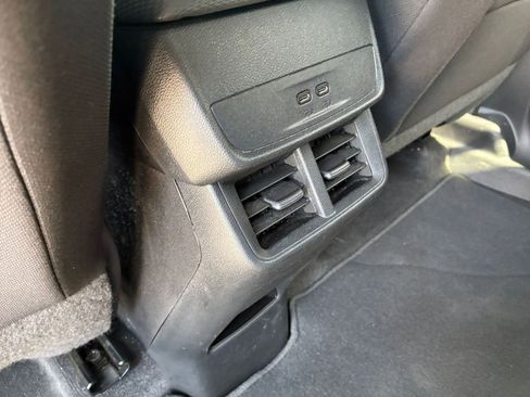 Used 2025 Chevrolet Equinox LT image 23