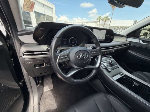 Used 2024 Hyundai Palisade SEL w/ Premium Package FWD image 17