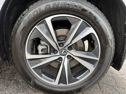 Used 2023 Lexus RX 350h w/ Cold Area Package image 33