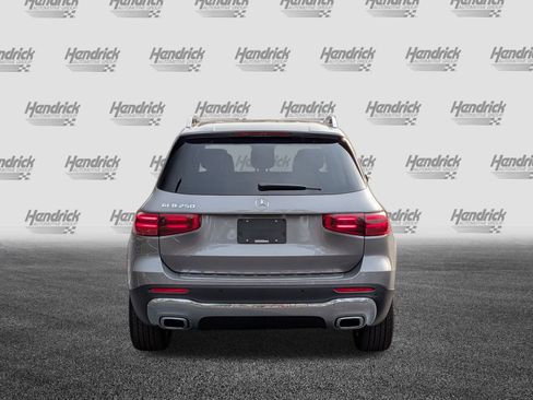 New 2026 Mercedes-Benz GLB 250 image 9