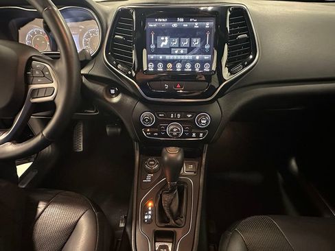 Used 2019 Jeep Cherokee High Altitude AWD/4WD image 34