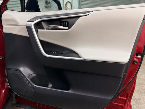 Used 2019 Toyota RAV4 Adventure AWD/4WD image 35