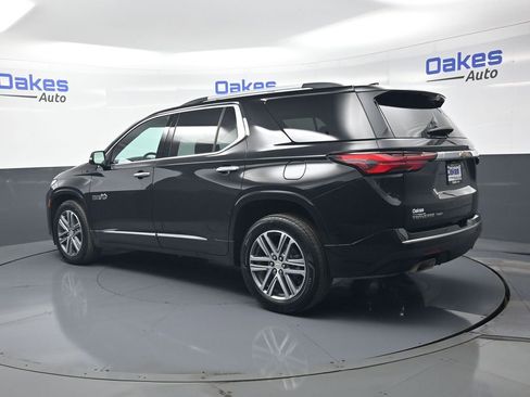 Used 2023 Chevrolet Traverse High Country AWD/4WD image 6