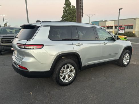 Used 2023 Jeep Grand Cherokee L Limited w/ Trailer Tow Group (B) image 6