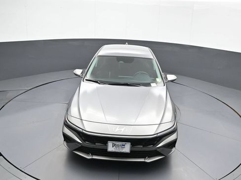 Certified 2024 Hyundai Elantra SEL FWD image 34