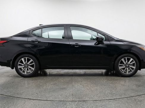 Used 2025 Nissan Versa SV image 11