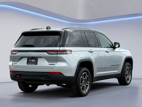 Used 2022 Jeep Grand Cherokee Trailhawk AWD/4WD image 4