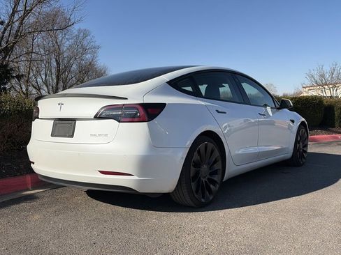 Used 2022 Tesla Model 3 Performance image 3