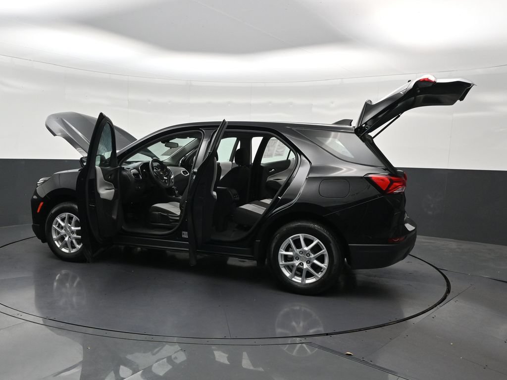 Used 2024 Chevrolet Equinox LS FWD image 35