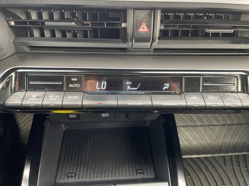 Certified 2023 Toyota Prius LE AWD/4WD image 19