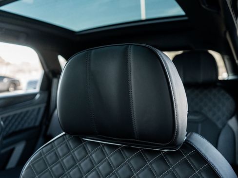 Used 2023 Bentley Bentayga Speed image 29