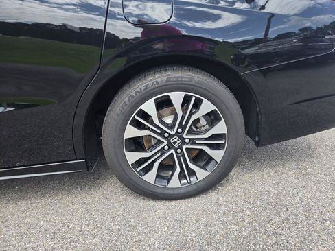 Used 2025 Honda Odyssey Elite image 9