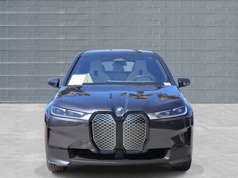 Used 2025 BMW iX xDrive50 image 3