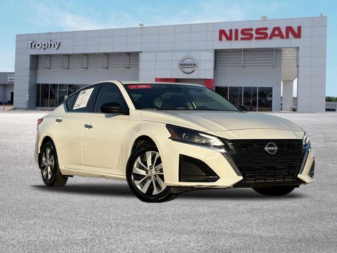 Certified 2024 Nissan Altima 2.5 S image 1