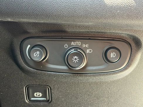 Used 2019 GMC Terrain SLT w/ Preferred Package AWD/4WD image 10