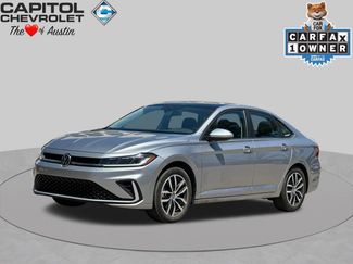 Used 2025 Volkswagen Jetta SE FWD video 1