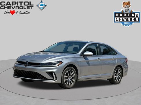 Used 2025 Volkswagen Jetta SE FWD image 1