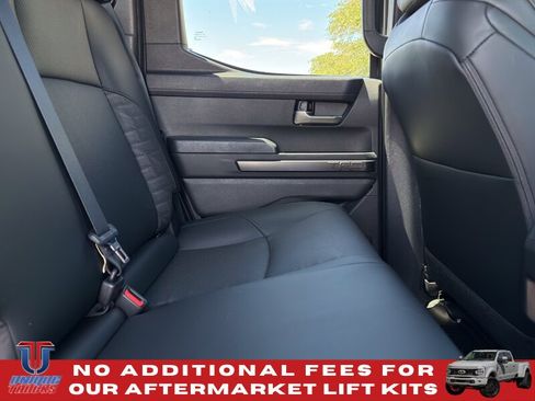 Used 2024 Toyota Tacoma TRD Off-Road w/ TRD Off Road Premium Package AWD/4WD image 31