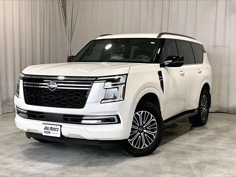 Used 2025 Nissan Armada SL w/ Captain's Chari Seat Package image 2