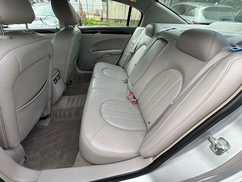 Used 2009 Buick Lucerne CXL image 16