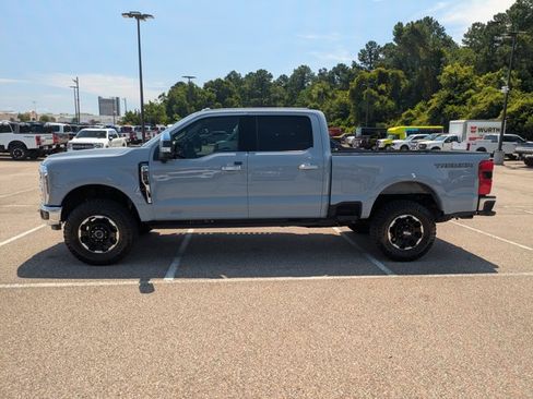 Used 2025 Ford F250 Lariat w/ Tremor Off-Road Package AWD/4WD image 8