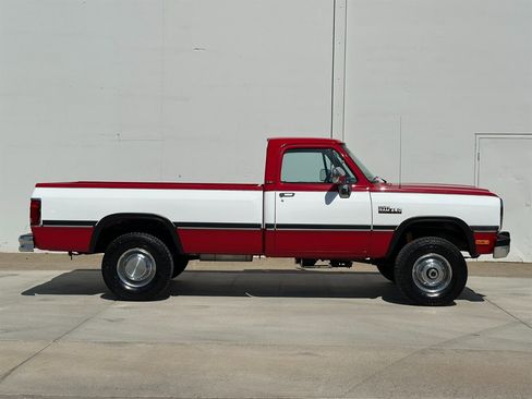 Used 1991 Dodge D/W Truck 250 image 5